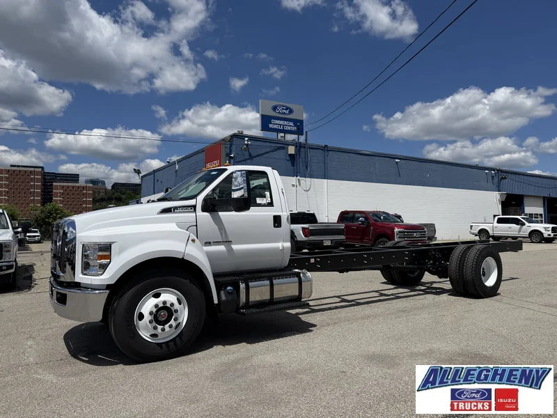 2027 Ford F-650's photo