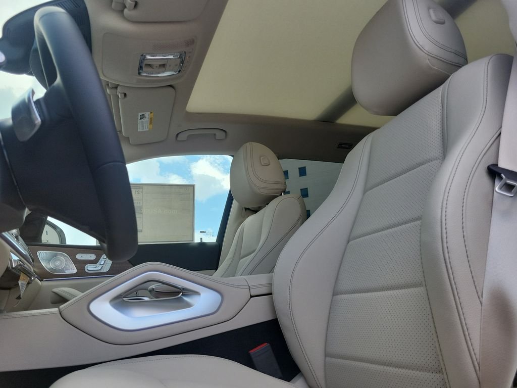 New 2026 Polar White Mercedes-Benz GLS 450 image 25