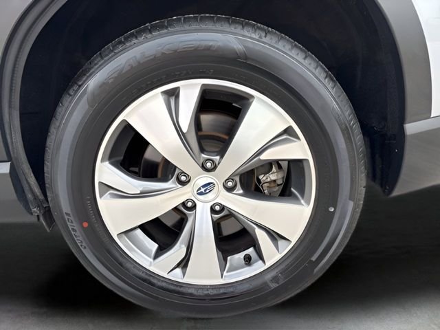 Used 2025 Silver Subaru Premium image 9