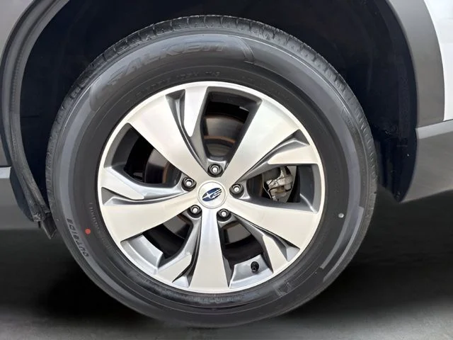 Used 2025 Silver Subaru Premium image 9