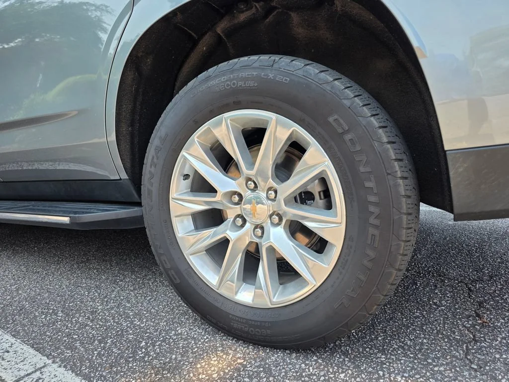 Used 2025 Sterling Gray Metallic Chevrolet Premier image 33