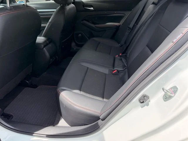 Used 2023 White Nissan 2.5 SR image 10