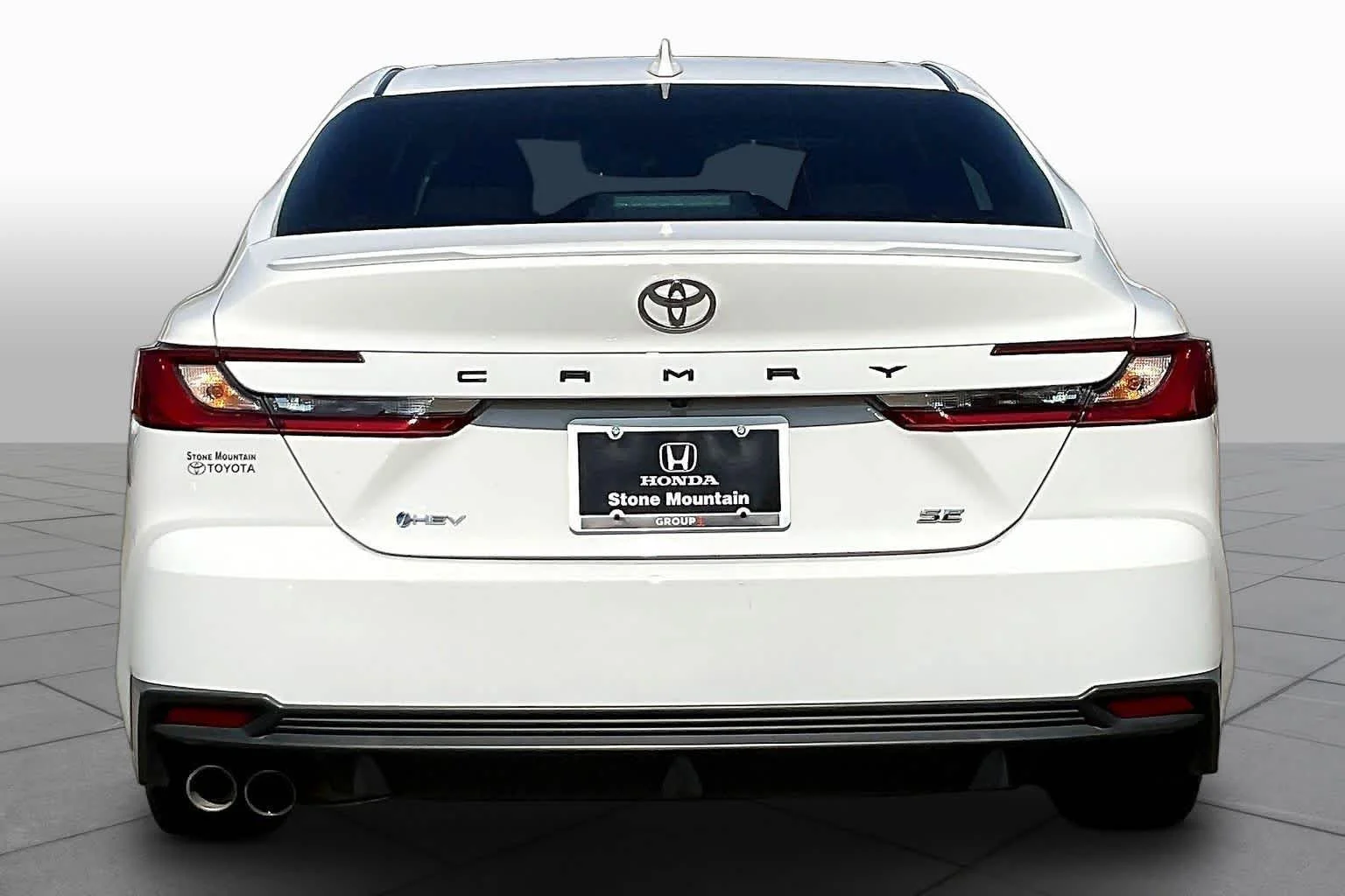Used 2025 Ice Cap Toyota SE image 5