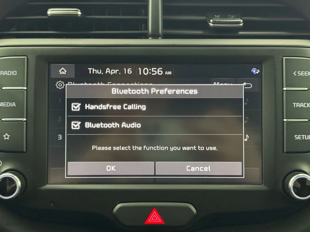 Used 2025 Mars Orange Kia LX image 22