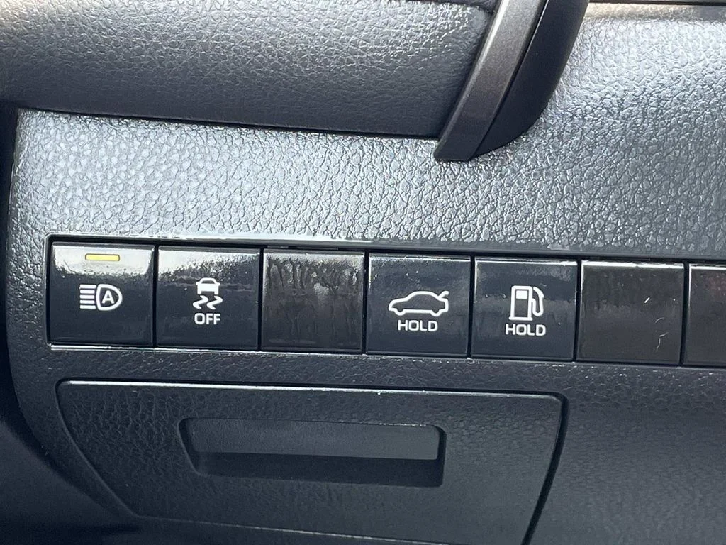 Used 2023  Toyota SE image 27