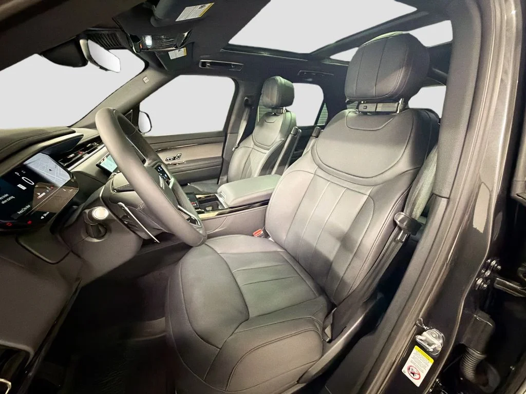 New 2026 Carpathian Gray Premium Metallic Land Rover SE image 5