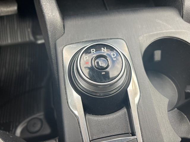 Used 2022 White Ford SE image 29