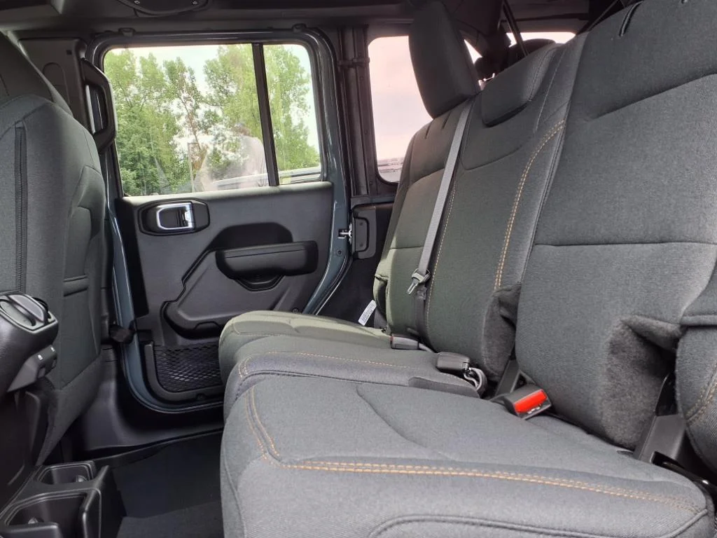 2025 Jeep Wrangler 4-Door Sport S - Photo 11