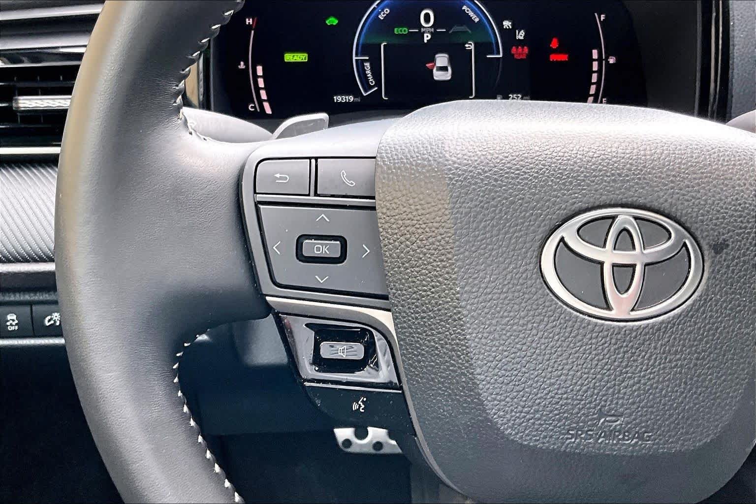 Used 2025 Underground Toyota SE image 24