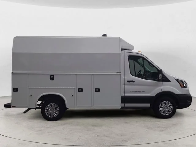 New 2024 Oxford White Ford Base image 6