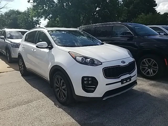 Used 2018 White Kia EX image 3