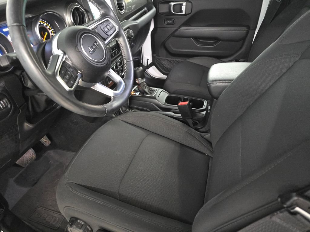 2023 Jeep Wrangler 4-Door Sahara - Photo 18