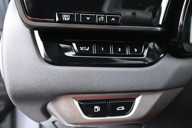 Used 2024 Silver Lexus 350 F Sport Handling image 15