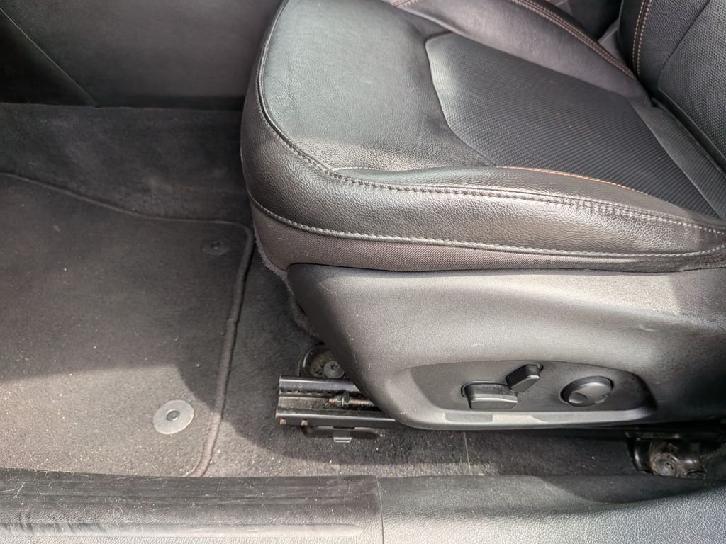 Used 2023 Gray Jeep Limited image 15