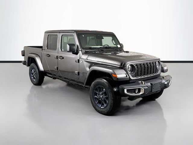 2026 Jeep Gladiator 85th Anniversary Edition Auto's photo