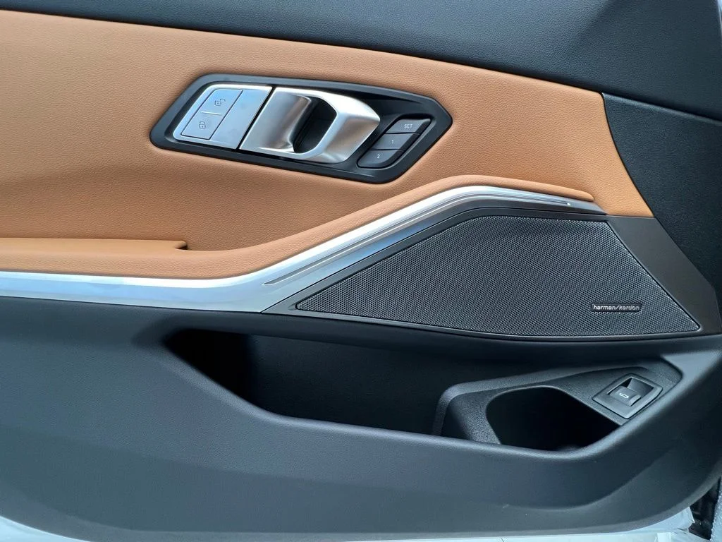 2026 BMW 3 Series 330i - Photo 21
