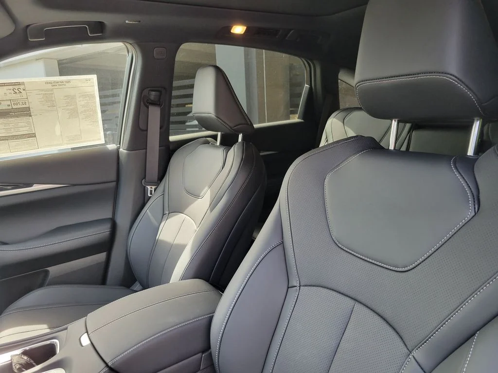 New 2027 RADIANT WHITE INFINITI Sport AWD image 15