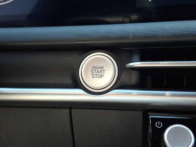 New 2027 Gray Hyundai SE image 15