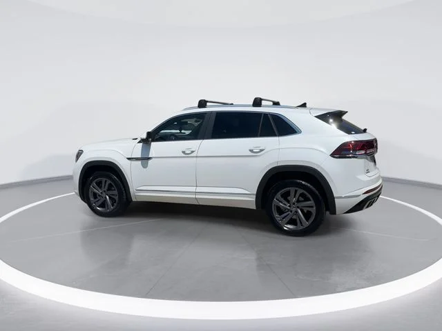 Used 2024 White Volkswagen 2.0T SEL R-Line image 4