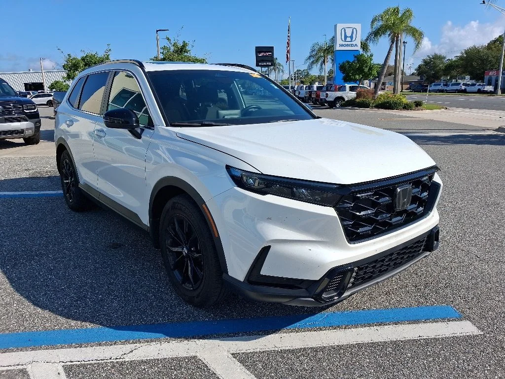 Used 2024  Honda Sport image 3