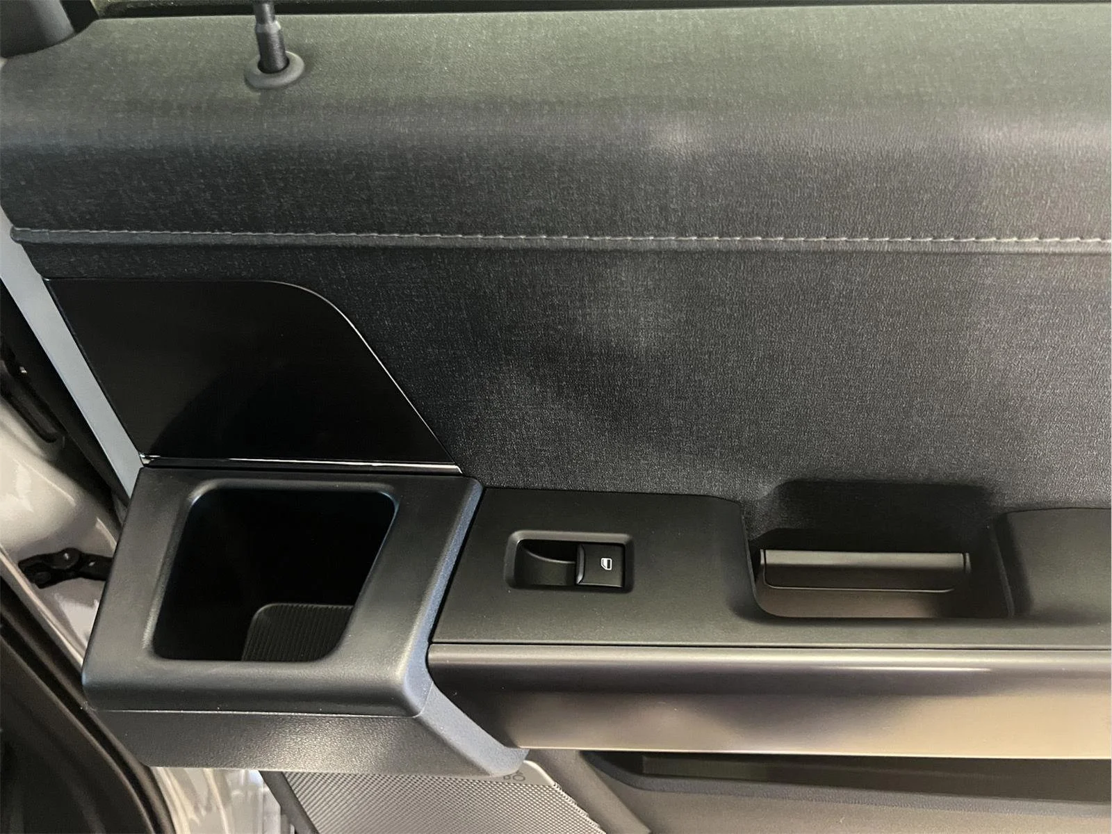 Used 2026 Avalanche Ford LARIAT image 14