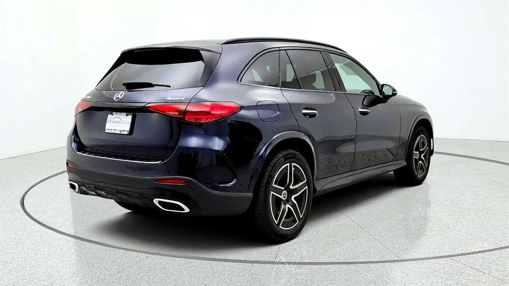 Used 2023 Nautical Blue Metallic Mercedes-Benz GLC 300 4MATIC SUV w/ AMG® Line & Exclusive Trim Package image 5