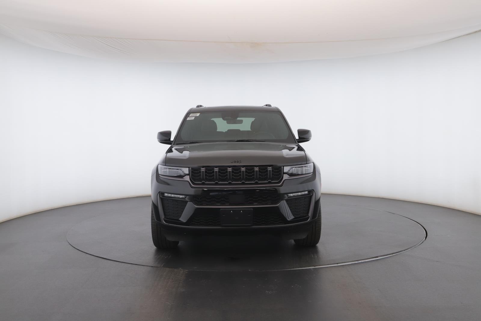 New 2026 Diamond Black Crystal Pearl-Coat Exterior Paint Jeep Limited image 20