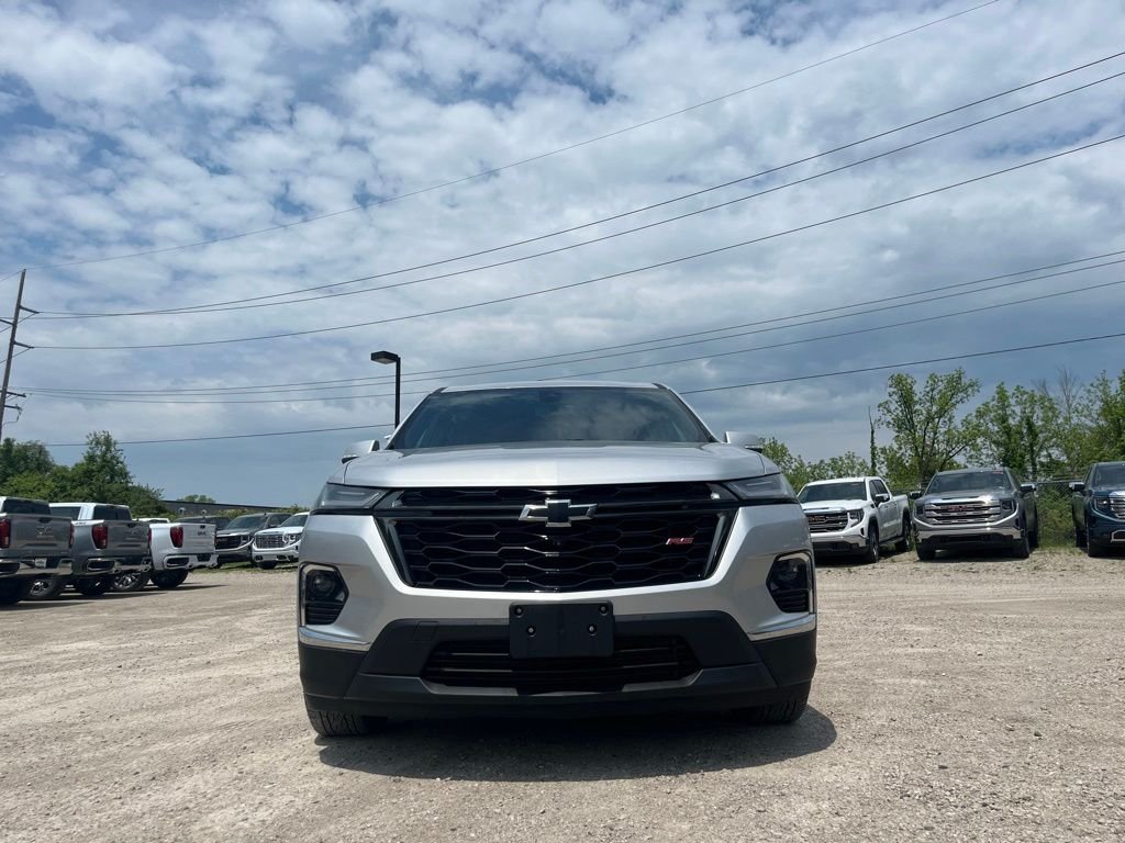 Used 2022 Silver Chevrolet RS image 4