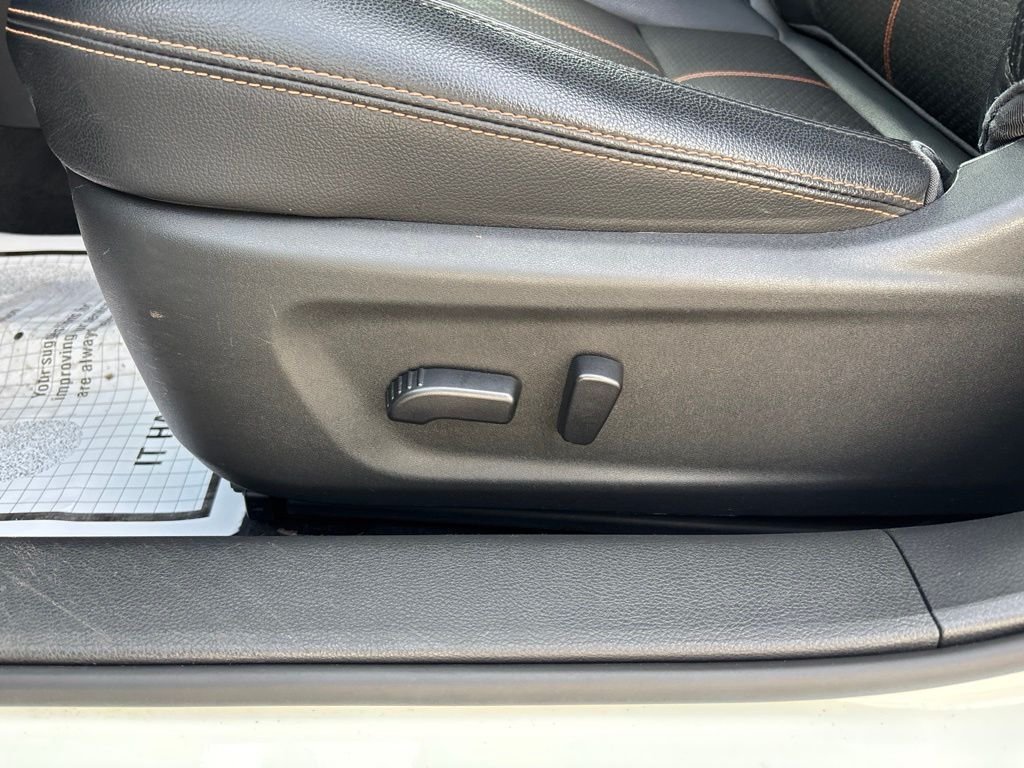 Used 2019 White Nissan 2.5 SR image 19