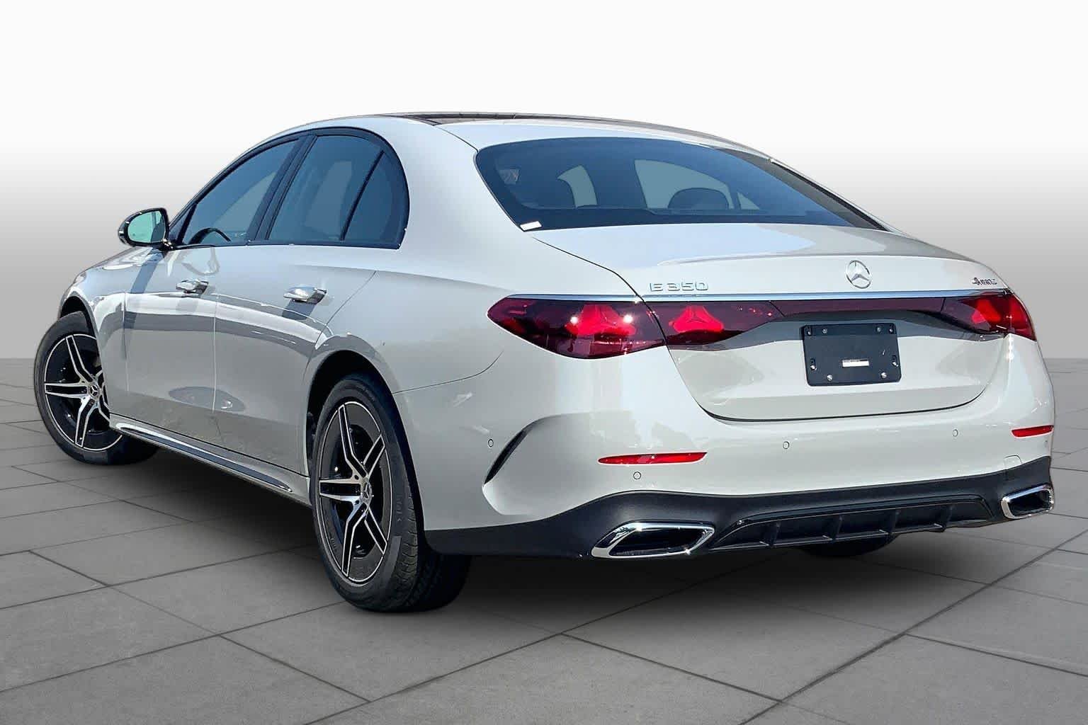 New 2026 MANUFAKTUR Alpine Grey Mercedes-Benz E 350 image 4