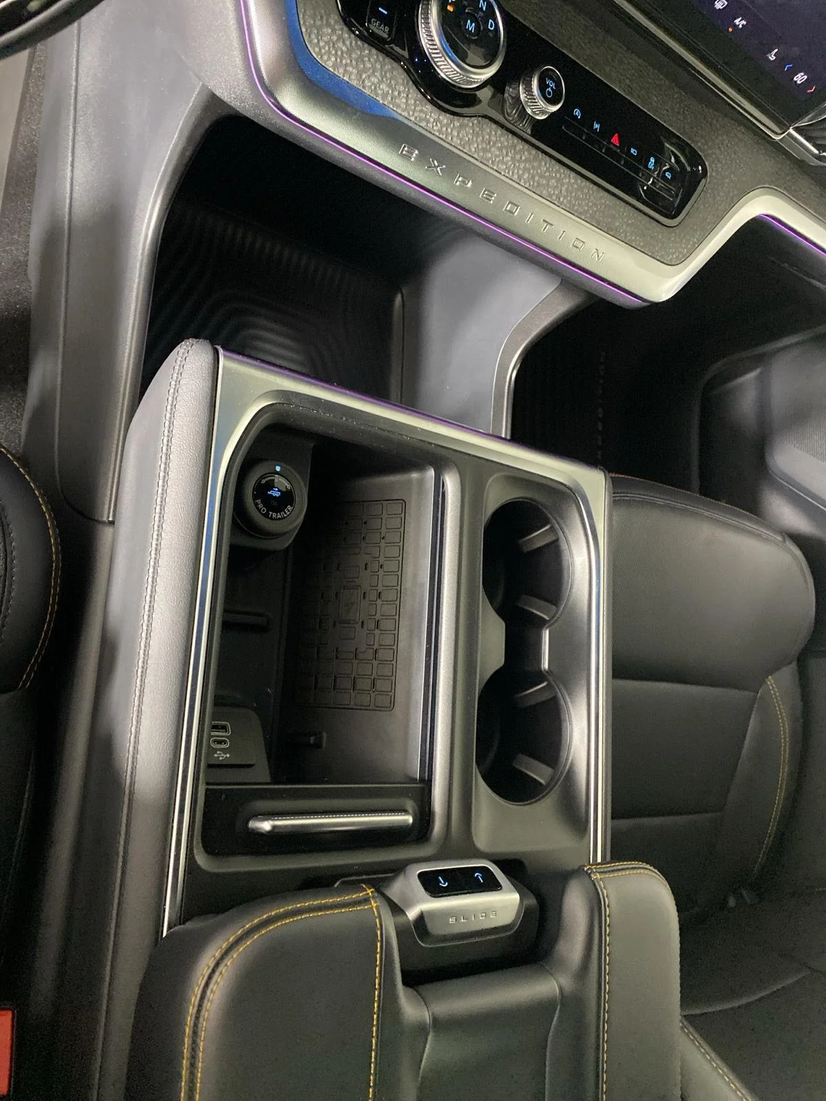 New 2025 Agate Black Metallic Ford TREMOR® image 20