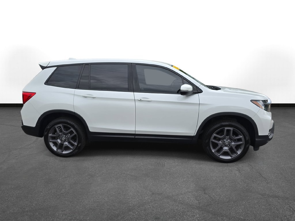 Used 2022 Beige Honda EX-L image 4