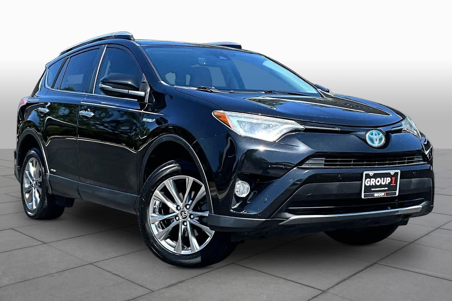 Used 2017 Black Sand Pearl Toyota Limited image 3