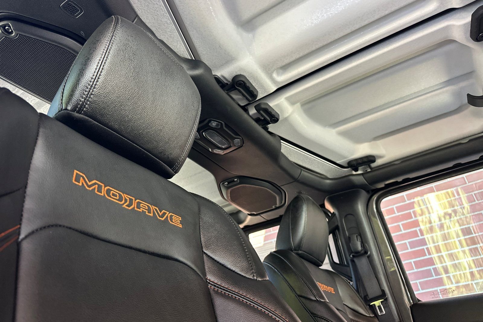 Used 2022 Gray Jeep Mojave image 21