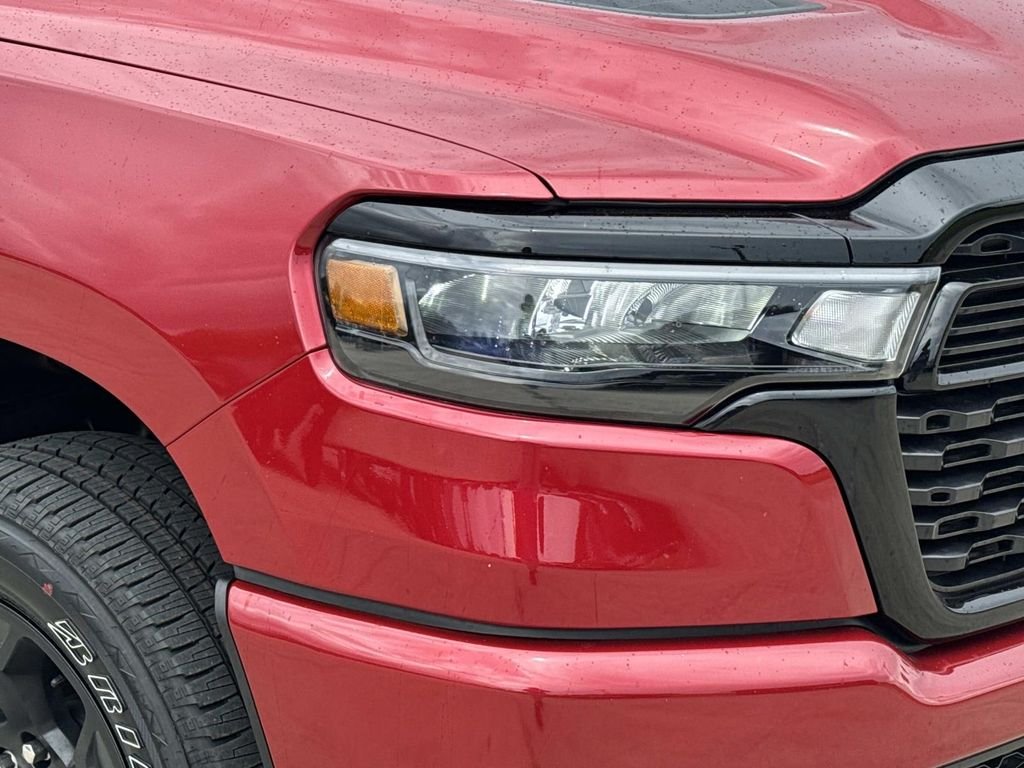 New 2027 Molten Red Pearl-Coat Exterior Paint RAM Express image 5