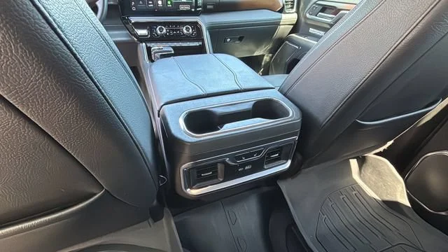 Used 2025 Sterling Metallic GMC Denali image 21
