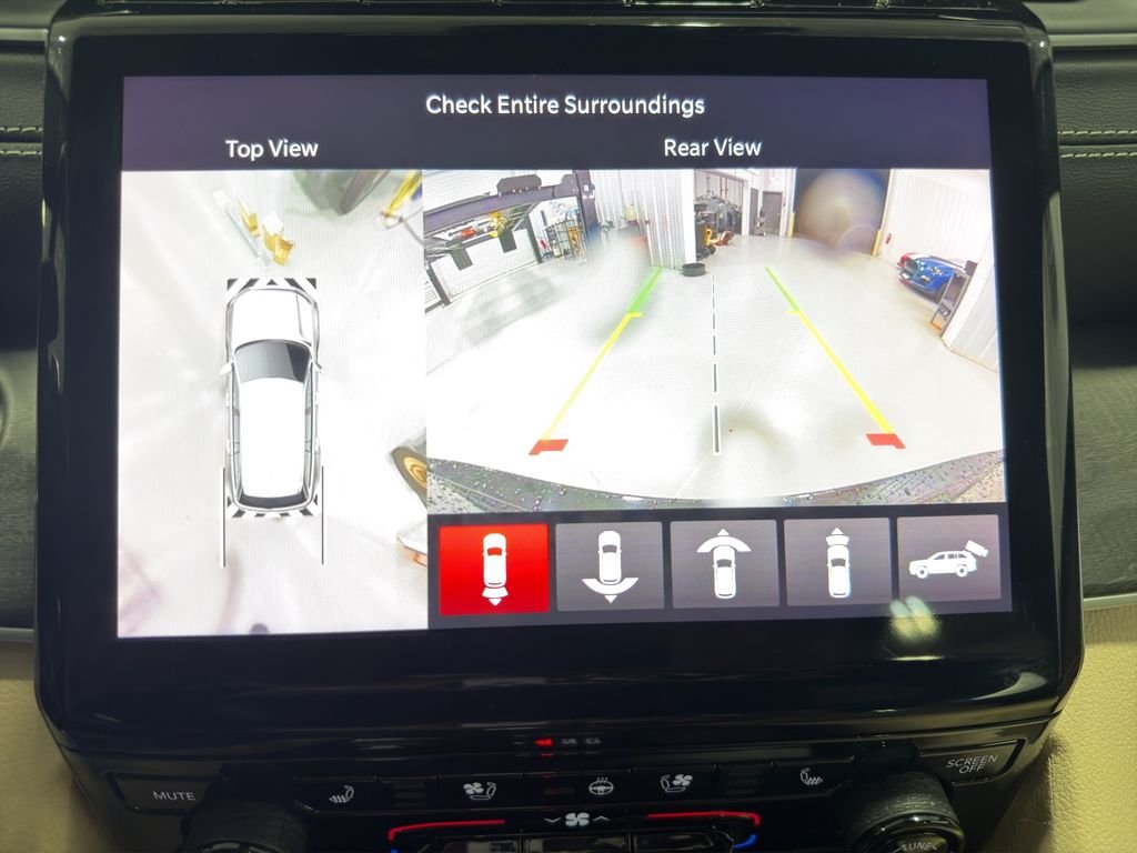 Used 2024 Rocky Mountain Pearlcoat Jeep Limited image 35