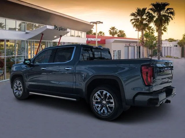 Used 2024  GMC Denali image 5