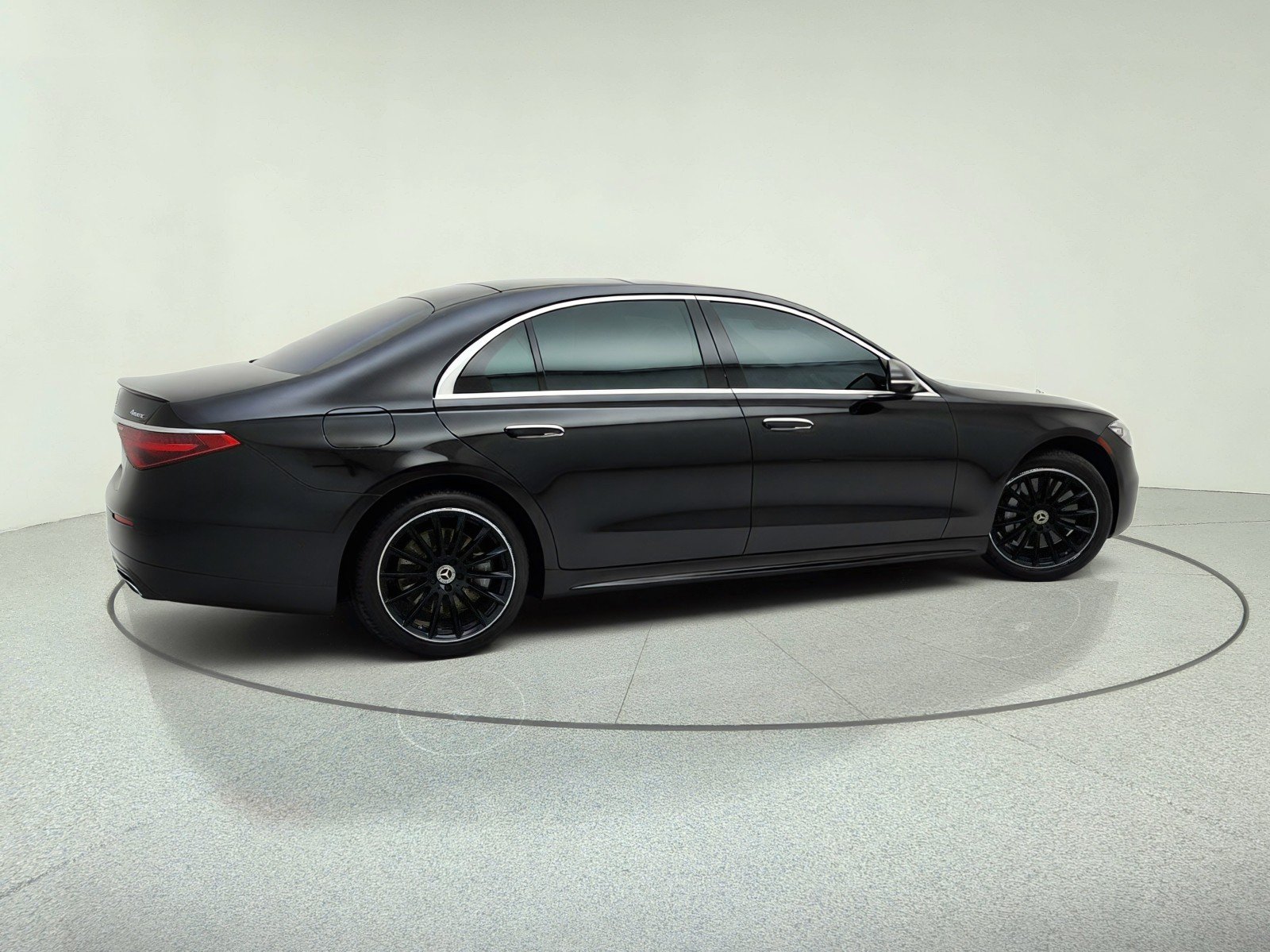 Certified Used 2022 Black Mercedes-Benz S 580 image 14