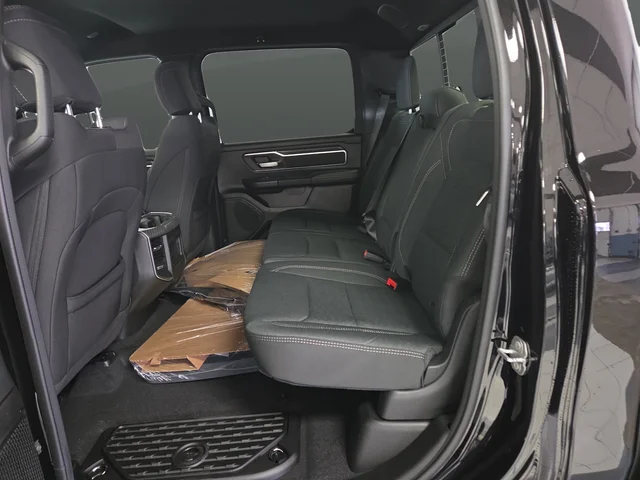 New 2026 Diamond Black Crystal Pearl-Coat Exterior Paint RAM Big Horn/Lone Star image 31