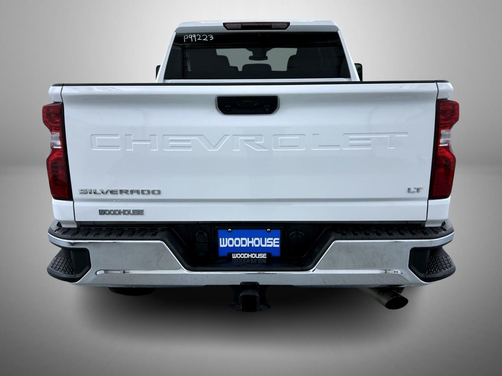 Used 2025 White Chevrolet LT image 6