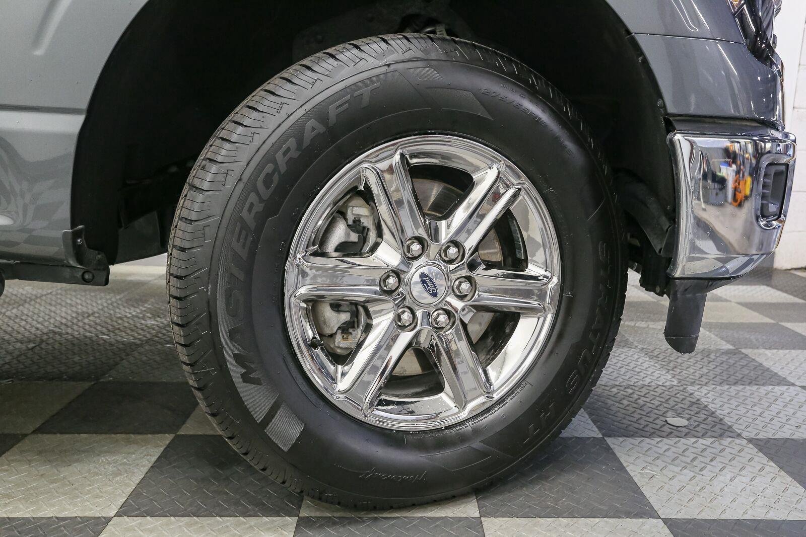 Used 2025 Carbonized Gray Ford XLT image 13