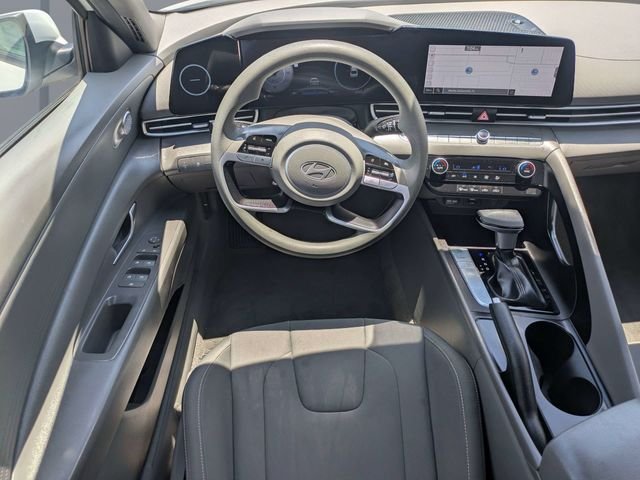 Used 2024 White Hyundai SEL image 15