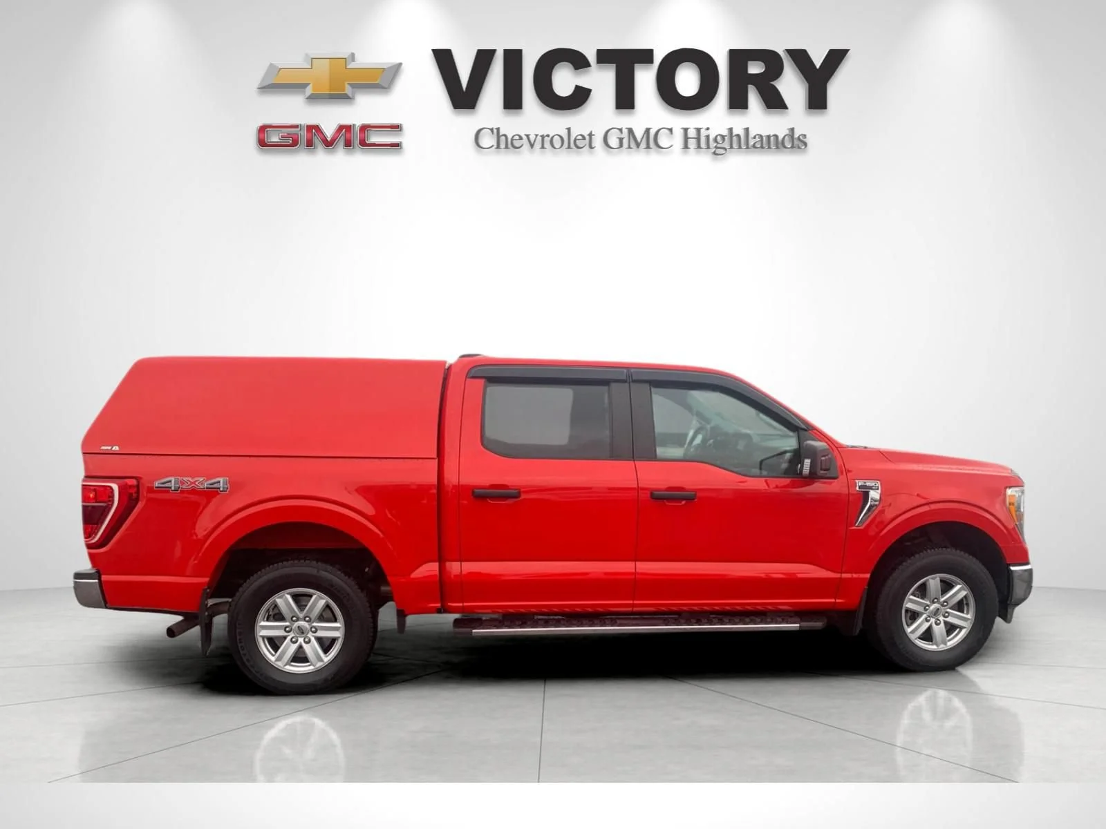 Used 2021 Red Ford XLT image 2