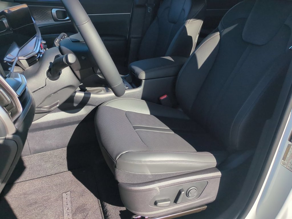 2026 Kia Sorento S - Photo 18