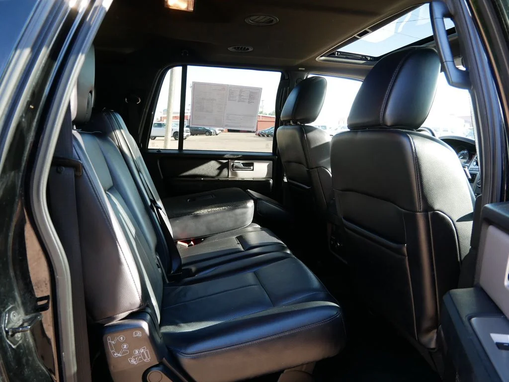 Used 2017 Black Ford XLT image 9