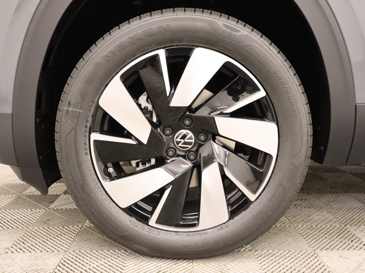 2026 Volkswagen Atlas Cross Sport SEL - Photo 6