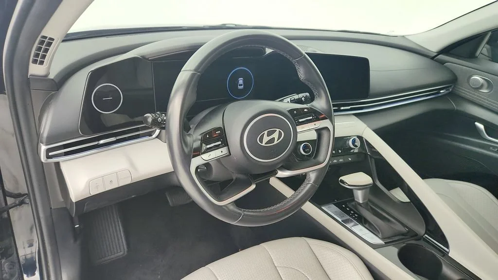 2024 Hyundai Elantra Limited - Photo 13