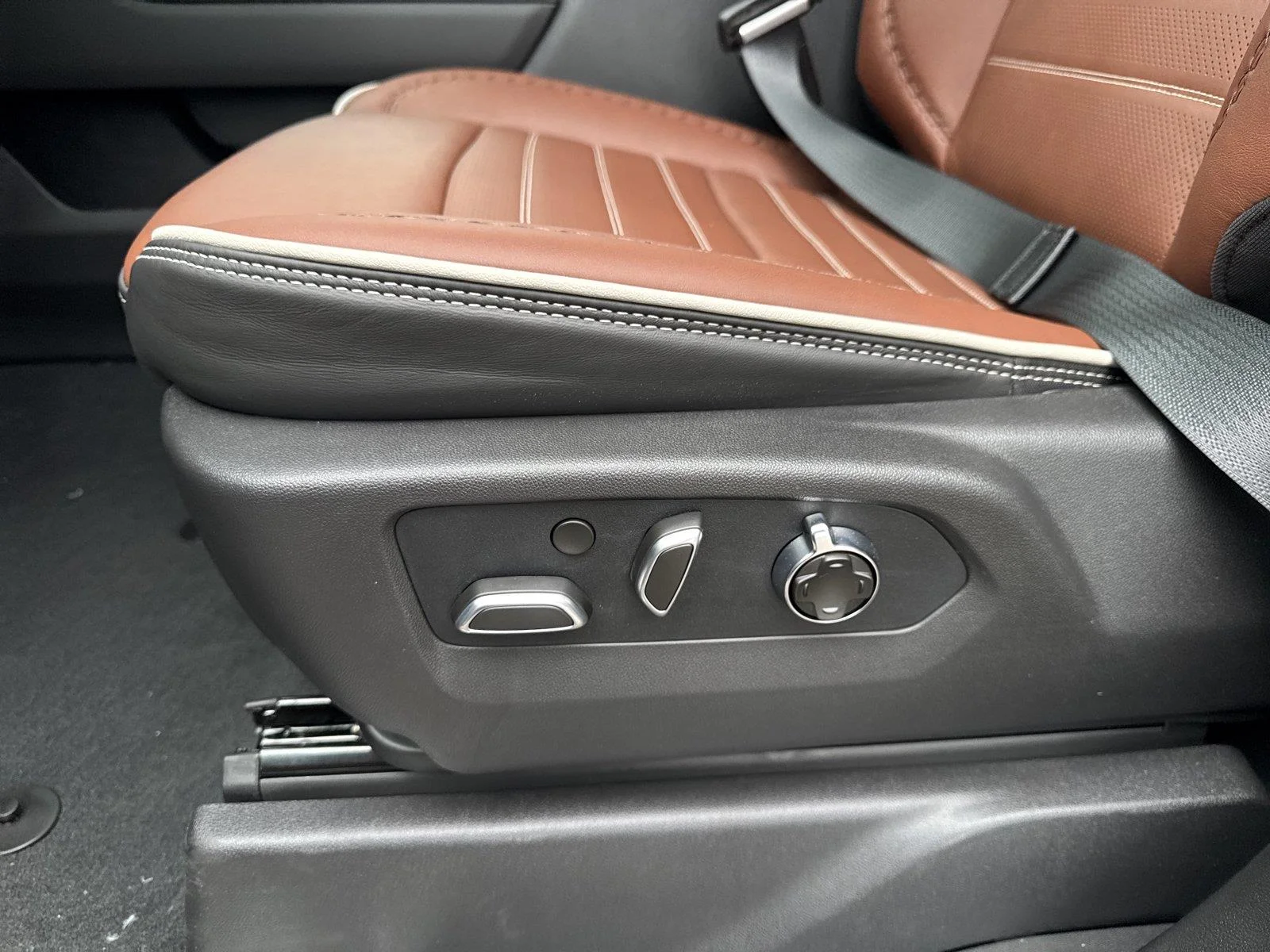 New 2026 Sterling Metallic GMC Denali Ultimate image 12