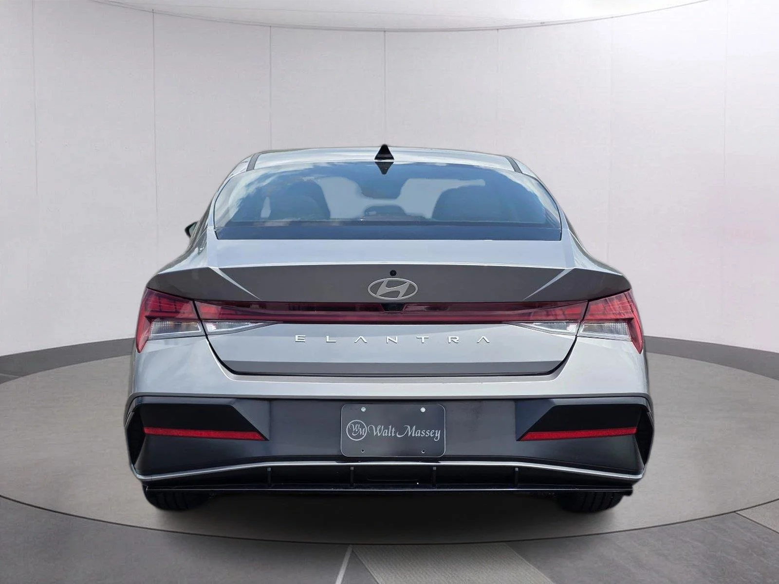 Used 2025 Fluid Metal Hyundai SEL Convenience image 6